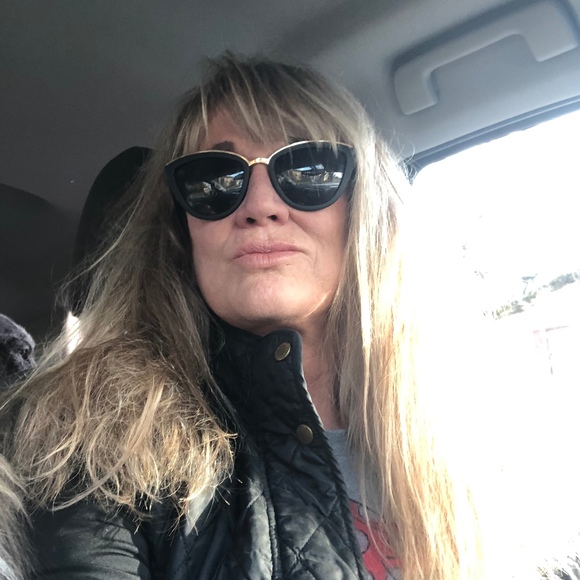 Meet your Posher, Regi - Picture 1 of 1